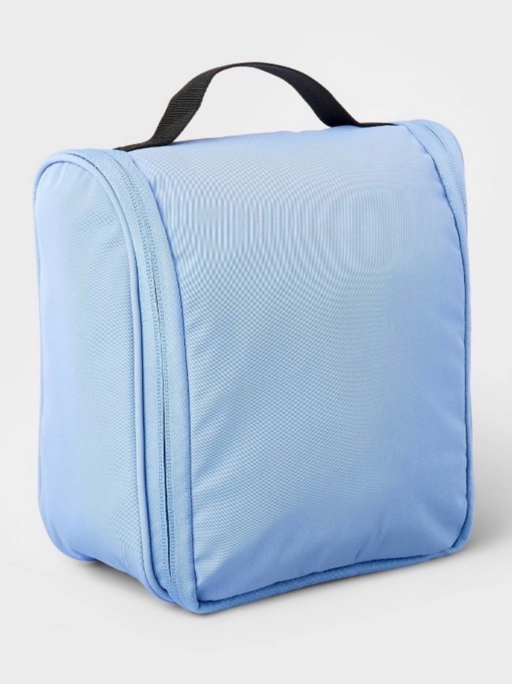 Small Hanging Toiletry Bag Blue - Open Story
Water-Resistant Travel
New with Tag